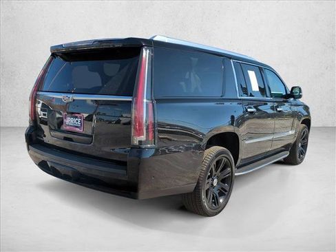 Used 2018 Cadillac Escalade ESV Luxury RWD image 5