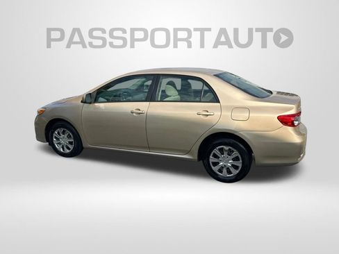 Used 2011 Toyota Corolla LE FWD image 9