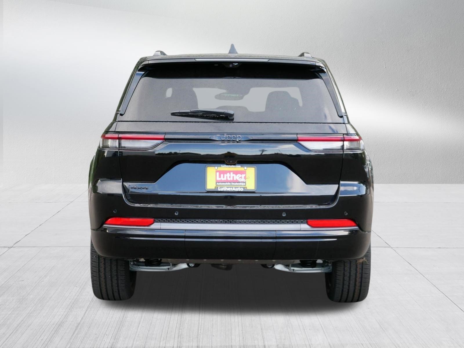 New 2027 Jeep Grand Cherokee Limited AWD/4WD image 6