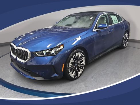 New 2026 BMW i5 eDrive40 w/ Premium Package image 1