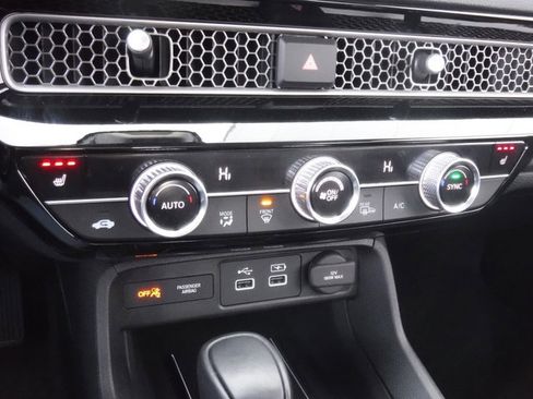 Used 2022 Honda Civic Touring image 23