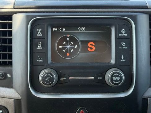 Used 2018 RAM 1500 Express AWD/4WD image 23