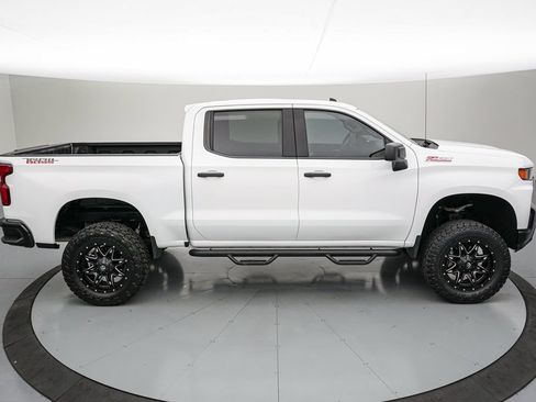 Used 2019 Chevrolet Silverado 1500 Custom Trail Boss w/ Custom Convenience Package AWD/4WD image 3