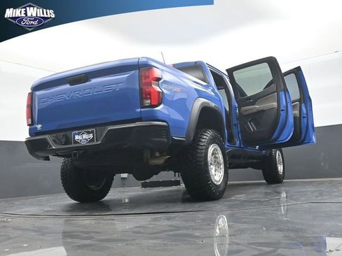 Used 2025 Chevrolet Colorado ZR2 w/ Technology Package AWD/4WD image 29