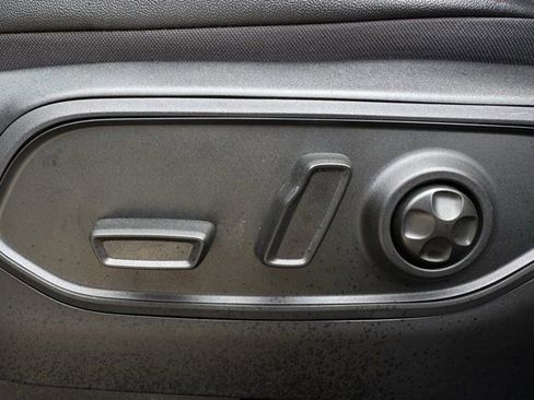 Used 2024 Jeep Grand Cherokee L Altitude image 29