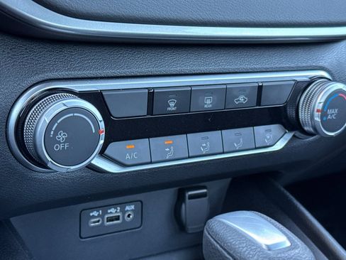 Used 2025 Nissan Altima 2.5 S image 19