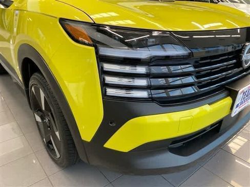 New 2025 Nissan Kicks SR image 47