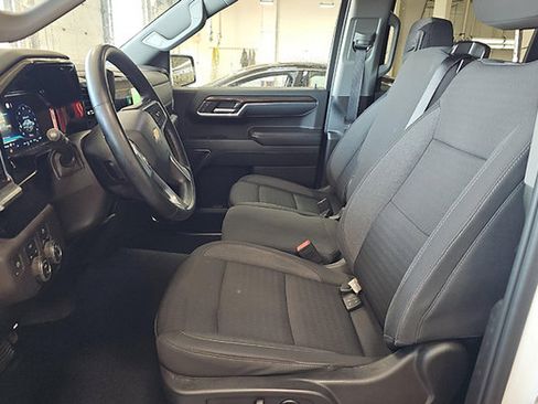 Used 2023 Chevrolet Silverado 1500 LT AWD/4WD image 9