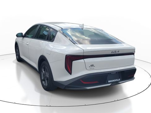 Used 2025 Kia K4 LXS image 4