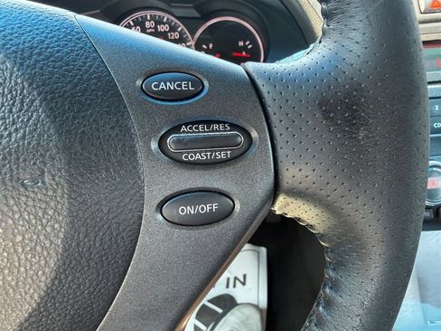 Used 2011 Nissan Altima 2.5 SL w/ 2.5SL Pkg FWD image 16