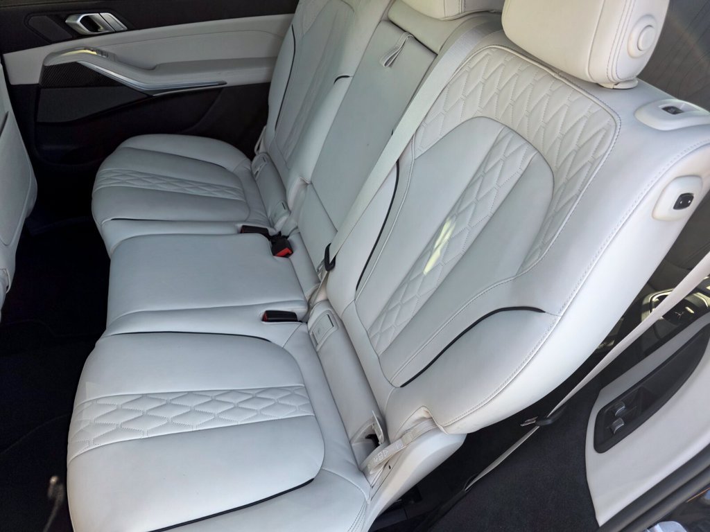 Certified 2025 BMW X7 M60i w/ Climate Comfort Package AWD/4WD image 16