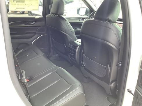 New 2026 Jeep Grand Cherokee Limited w/ Limited Altitude Package image 34