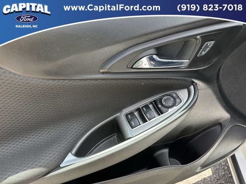 Used 2023 Chevrolet Malibu LS FWD image 20