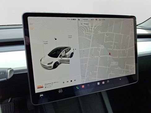 Used 2021 Tesla Model 3 Standard Range Plus image 18