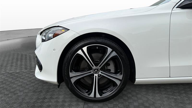 Used 2024 Mercedes-Benz C 300 Sedan image 9