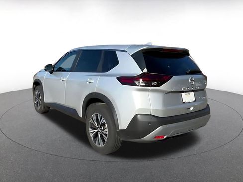 Used 2023 Nissan Rogue SV image 11