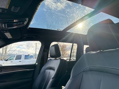 New 2025 Jeep Grand Cherokee Limited image 27