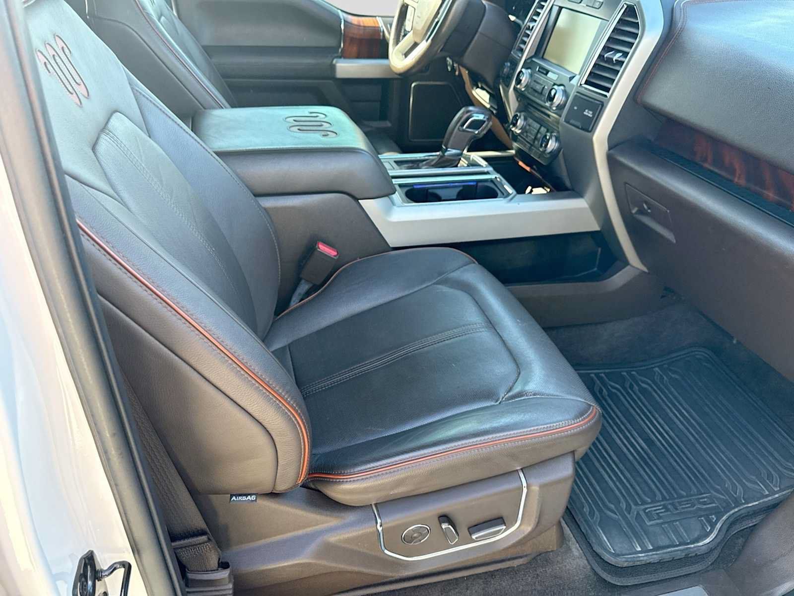 Used 2015 Ford F150 King Ranch w/ Equipment Group 601A Luxury AWD/4WD image 20
