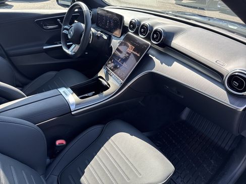 Used 2023 Mercedes-Benz C 300 4MATIC Sedan image 3