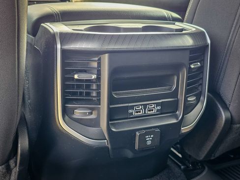 Used 2025 RAM 1500 Big Horn AWD/4WD image 39