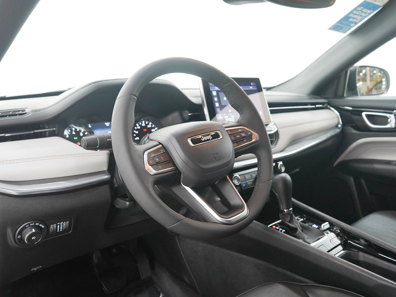 Used 2023 Jeep Compass Limited AWD/4WD image 23