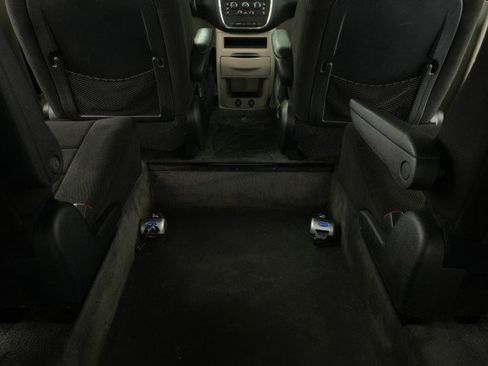 Used 2013 Dodge Grand Caravan SXT image 63