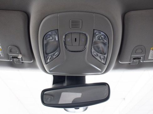 Used 2022 Jeep Compass Latitude image 17