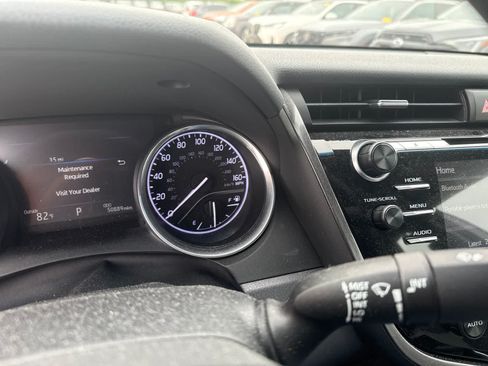 Used 2018 Toyota Camry XLE w/ Driver Assist Package FWD image 18