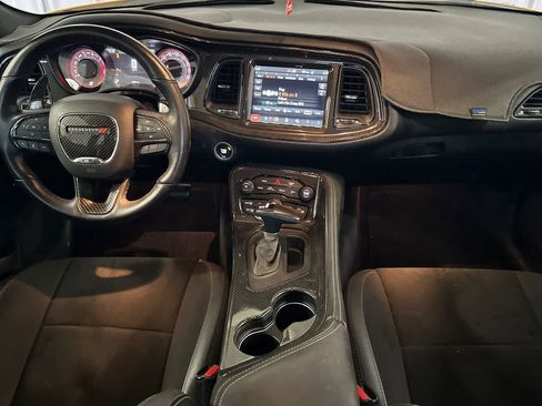 Used 2018 Dodge Challenger R/T Scat Pack RWD image 4
