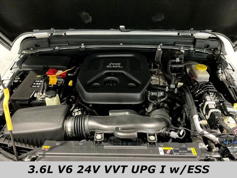 Used 2022 Jeep Wrangler Sport AWD/4WD image 27