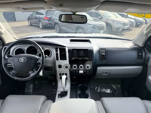 Used 2008 Toyota Sequoia Limited image 31