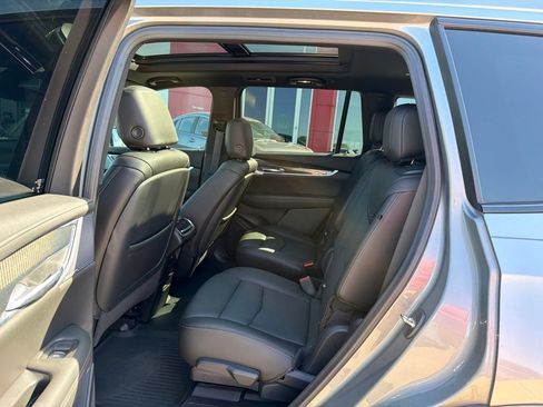 Used 2024 Cadillac XT6 Sport w/ Technology Package AWD/4WD image 17