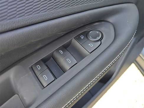 New 2026 Chevrolet Blazer EV LT image 18