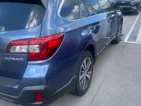 Used 2018 Subaru Outback 2.5i Limited w/ Popular Package #2 AWD/4WD image 3