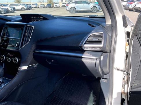 Used 2024 Subaru Forester Premium image 18