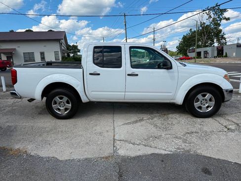 Used 2008 Nissan Frontier SE w/ SE Value Truck Pkg RWD image 5