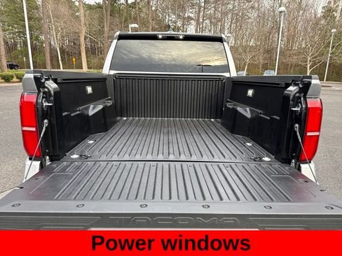 Used 2025 Toyota Tacoma SR5 AWD/4WD image 25