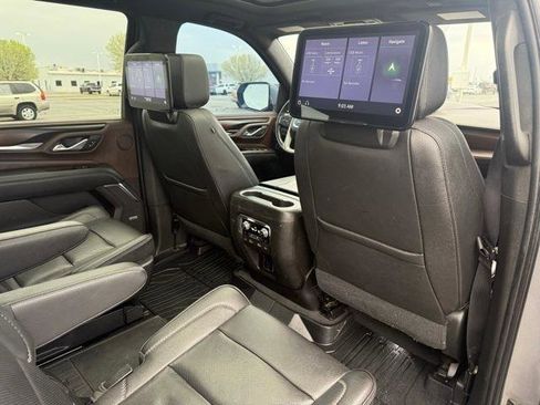 Used 2021 GMC Yukon XL Denali image 39