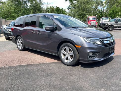 Used 2018 Honda Odyssey EX image 9