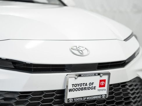 Used 2025 Toyota Camry SE image 10