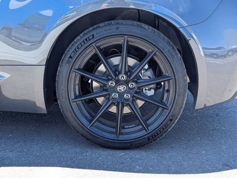 Used 2024 Toyota GR86 Premium RWD image 43
