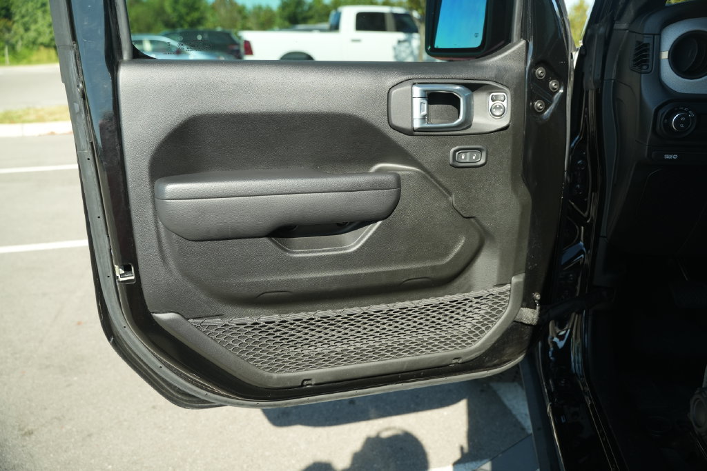 Used 2024 Jeep Gladiator Sport AWD/4WD image 15