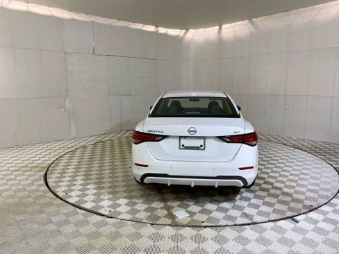 Used 2024 Nissan Sentra SV FWD image 18