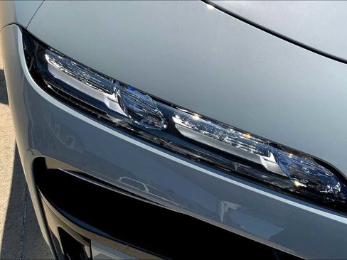 New 2025 BMW 760i xDrive w/ Executive Package image 13