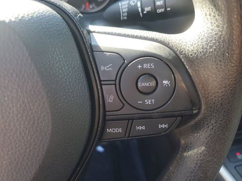 Used 2021 Toyota RAV4 XLE image 27