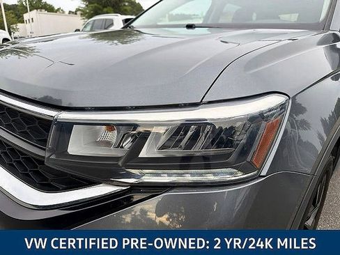 Certified 2022 Volkswagen Taos SE FWD image 15
