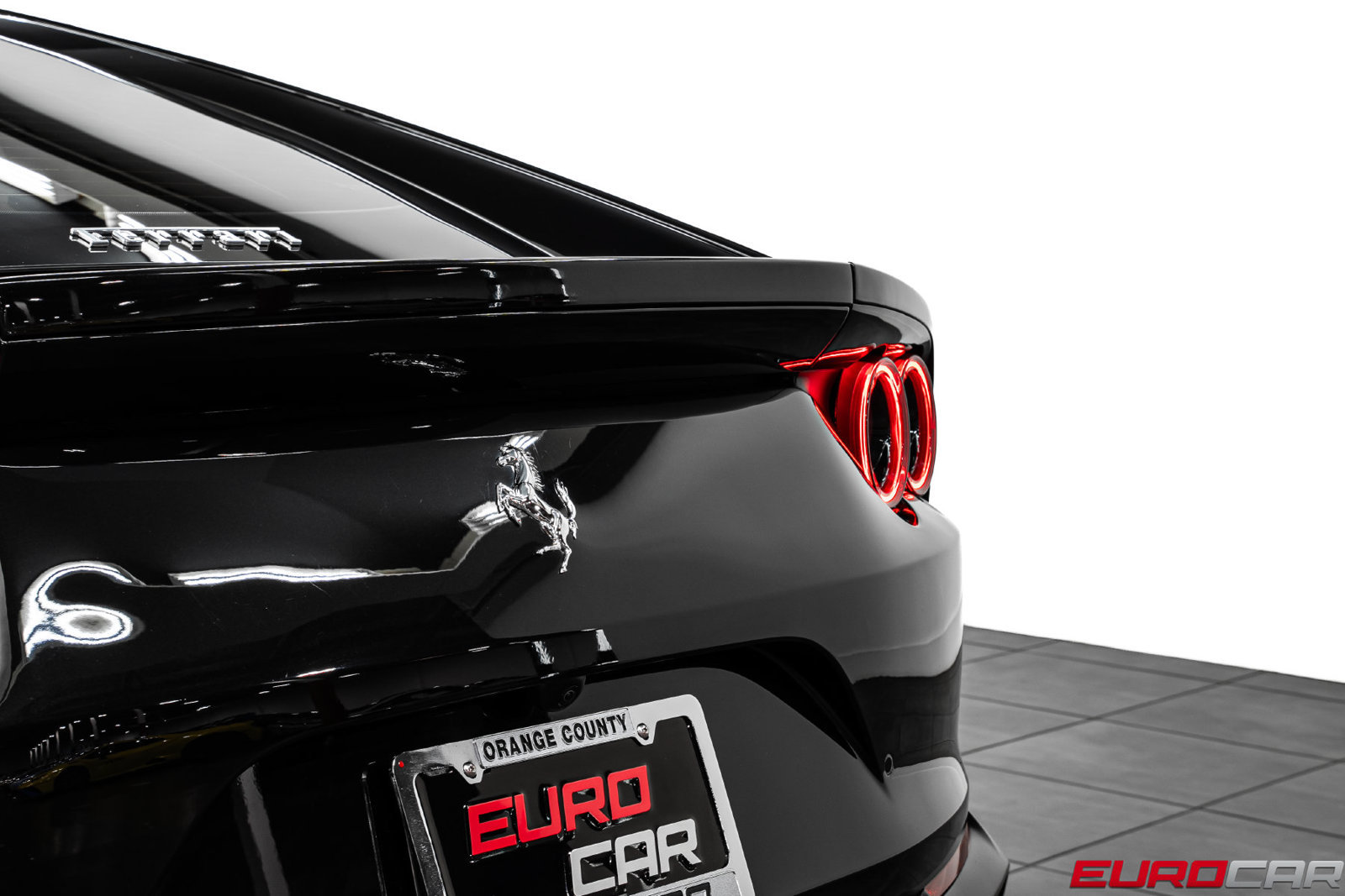 Used 2020 Ferrari 812 Superfast RWD image 22