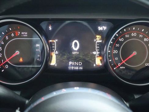 Used 2018 Jeep Wrangler Unlimited Rubicon image 10