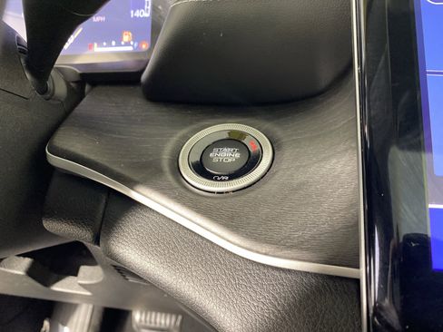 Used 2023 Jeep Grand Cherokee Limited image 27