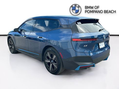 Used 2024 BMW iX xDrive50 w/ Premium Package AWD/4WD image 5